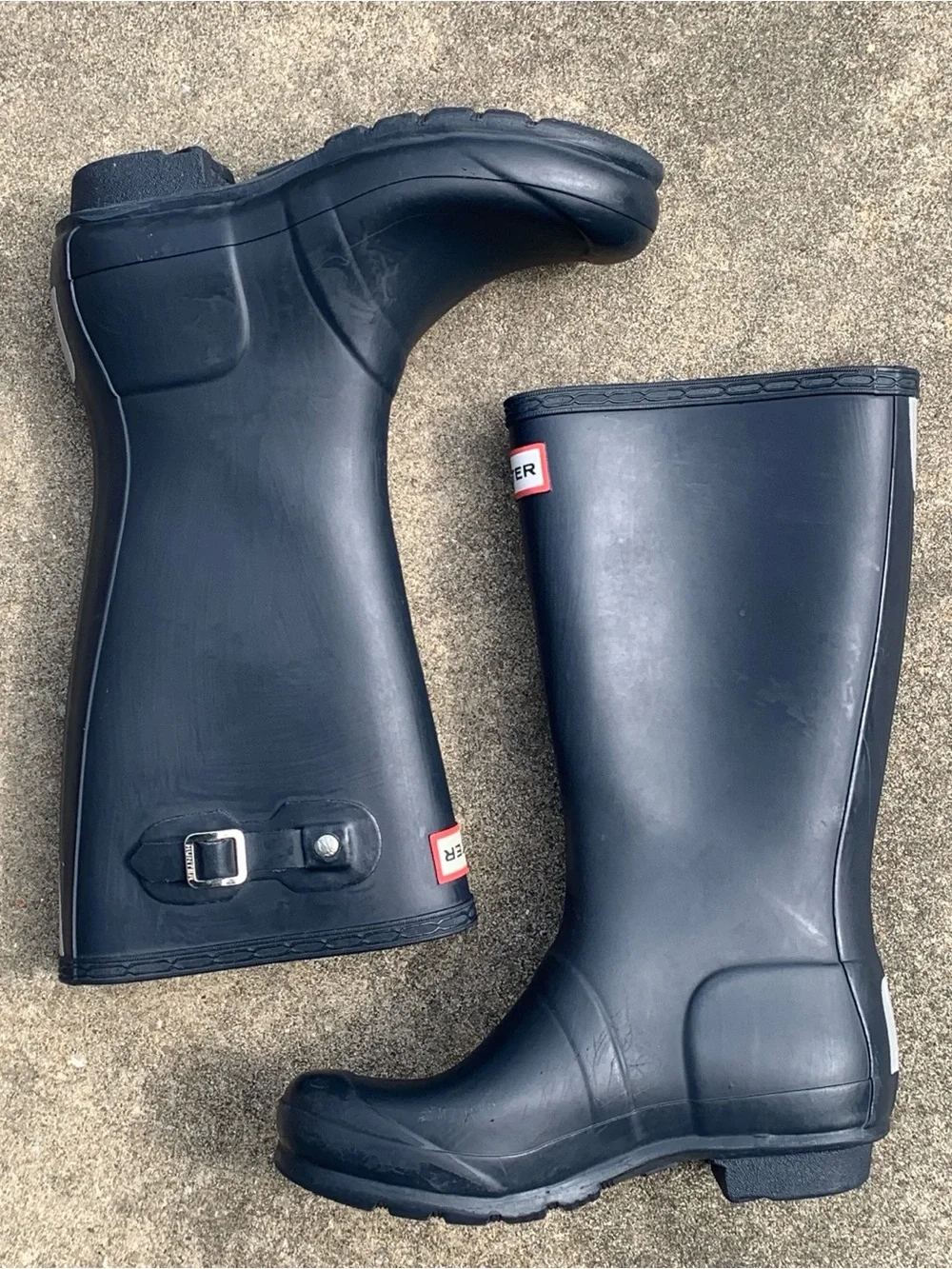 Hunter Tall Rubber Rain Boots Kids sz2 - Navy with Red Logo